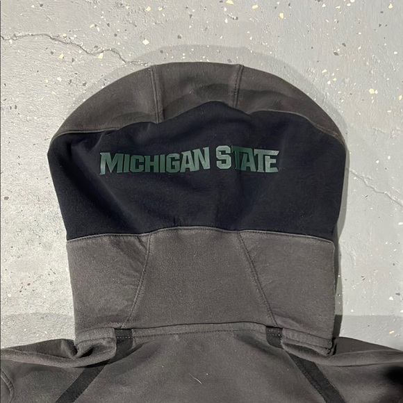 Nike Gray Performance Jacket with Hood and Zip-Up Style - Picture 6 of 6